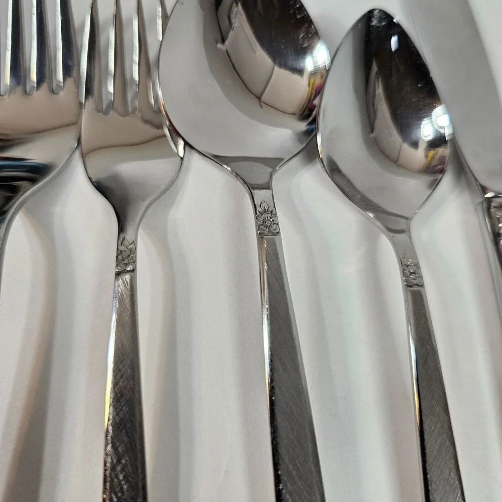 Oneida Melissa Stainless Flatware 5 Piece Settings Forks Spoons Knife Set‎ of 2